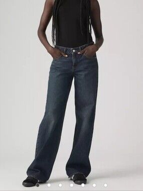 Classic Women's Dark Blue Low Rise Wide-Leg Jeans